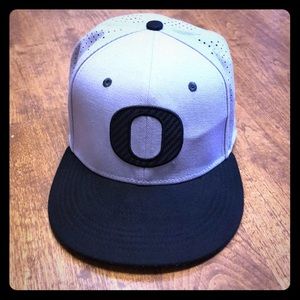 Oregon Ducks Gray Nike True Dri-Fit Hat 7 1/4